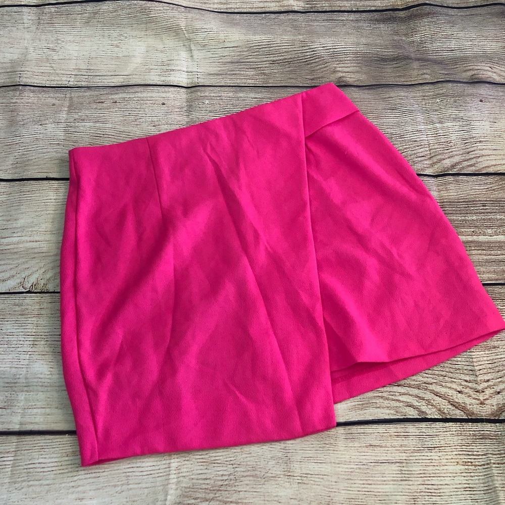3/$20 🎇 Pretty in Bright Pink!